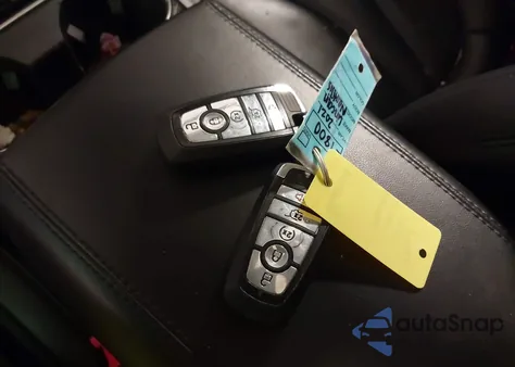 2021 Lincoln Nautilus Reserve z USA, uszkodzony, nr VIN 2LMPJ8KP6MBL07701